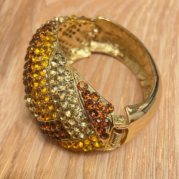 Women’s Formal Wide Tricolor Rhinestones Wristband Hinged Open Bracelet Bangle. - Picture 5 of 6